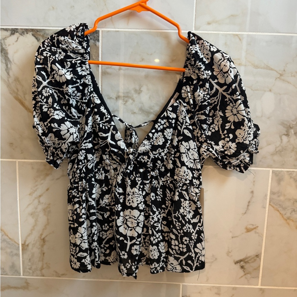 Black Floral Peplum Top